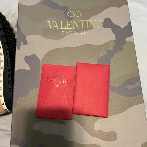 Brand new Valentino Rockstud sneakers size 35 - Picture 8 of 9